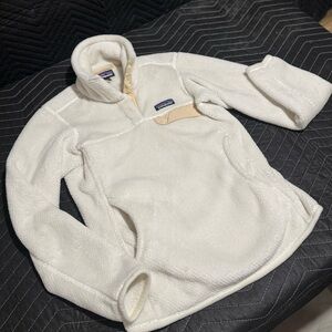 Patagonia Cream Fleece Pullover